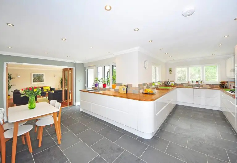 Kitchen image from the RO Maintenance Wix website