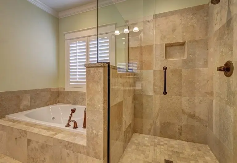 Bathroom image from the RO Maintenance Wix website